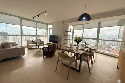 Image de Stunning 3br with Views, Balcony and Parking