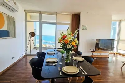 Image de Stunning 3br with Views, Balcony and Parking