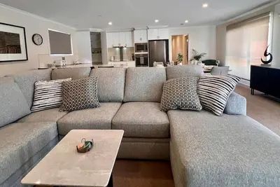 Image de Cambridge Opening Special prices, enjoy the newness