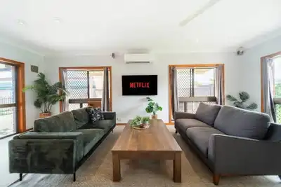 Image de Room for Everyone, Spacious 4br Pool Retreat