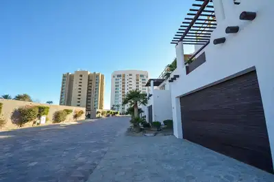 Image de house at luna blanca with private beach access