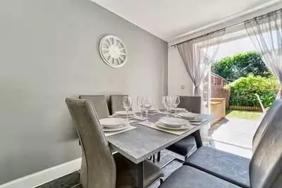 Image de WhiskAwayHomes - Walkers Lane - Family Home