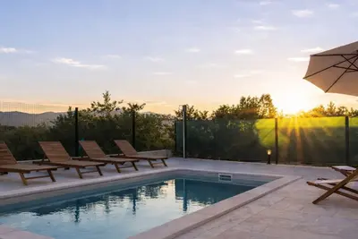 Holiday Home Dino by Villas Guide