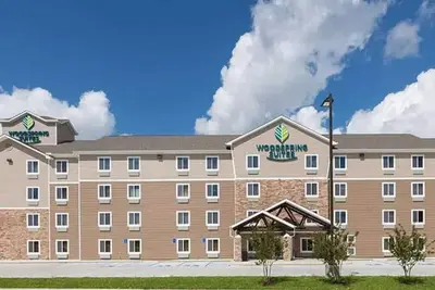 Image de 2 Queens w/ Kitchen Minutes From The Airport