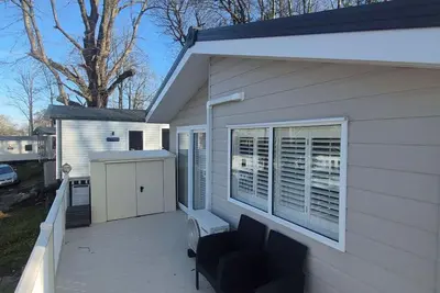 Image de Ashland - 2 bedrooms with decking sleeps 4