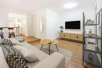 Image de Seaside Accadia Garden | Secure Building Shelter