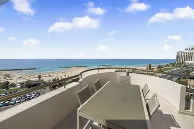 Image de Blue Horizon Penthouse | Floor Safe Room + Shelter