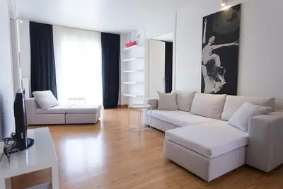 Image de Acropolitana (near Acropolis and Acropolis museum)