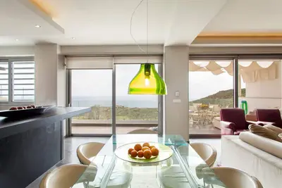 Image de Seaview Villa with Communal pool