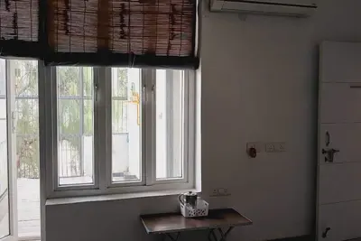 Image de Metro Connected Single Room with Park View