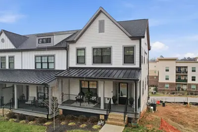 Image de Modern 3-Br Townhome—Just Steps to Downtown Waxhaw! !