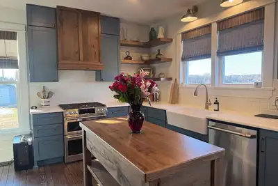 Image de The Farmhouse: 3 min to McCormick’s Creek State Park; 20 min to Iu/Blgtn