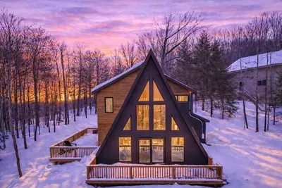 Image de The Outlook | Relaxing Luxe A-Frame, Conway Nh