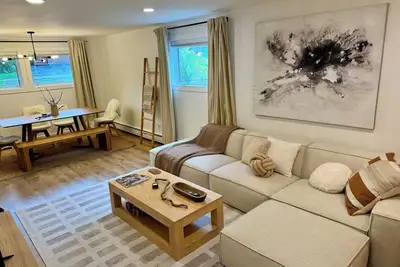 Image de Peaceful 7br Gathering House in Anchorage - Sauna - Perfect for group getaways