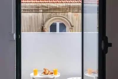 Image de Cozy 3 Bedroom Apt in lively Bairro Alto