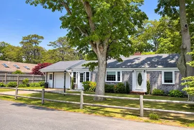 Image de Classic Cape Cottage Walk to Beach & Harwich Dwntn