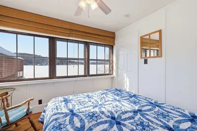 Image de Lakefront Cottage #4 | Dock | Mtn & Lake Views