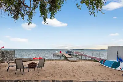Image de Lakefront Sandy and Private Beach Paradise, Minutes to Friday Harbour