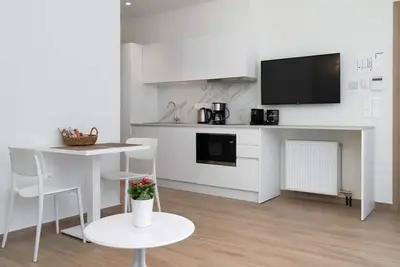 Image de Athens Hill - Garden Apartment with Hot Tub