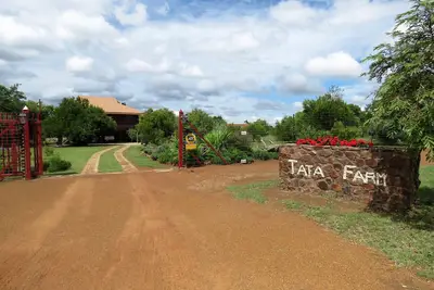 Tata      Farm      Lodge