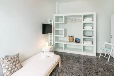 Image de Mimosa: The mosaic home