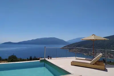 Augustela Villa / SeaView Vacation Villa