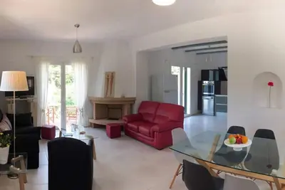 Image de Villa Verde with Outdoor Jacuzzi