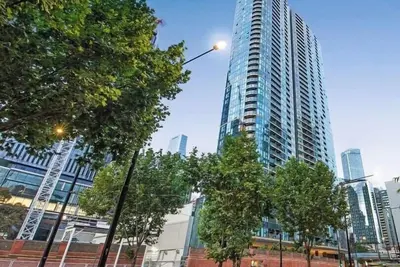 Image de 2Bdrm Apt with Lge Terrace near Sthn Cross Station