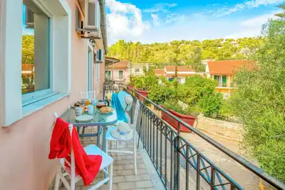 Image de Chrisoula in Longos with 2 bedrooms and 1 bathrooms