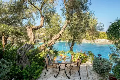 Aglaia Villa in Longos