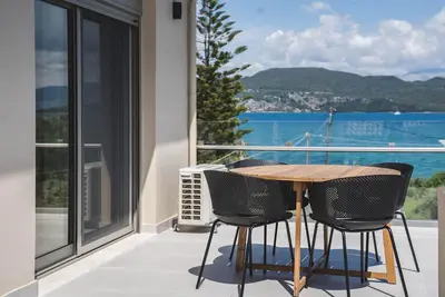 Image de One-Bedroom with Attic Apartment Sea View