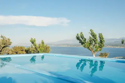 Image de Villa Akrolithos with Private Pool