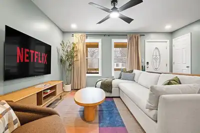 Image de 2 min EndlessWall Trail - GameRm - Sauna - 5 min Nrg -Hot Tub - Family friendly