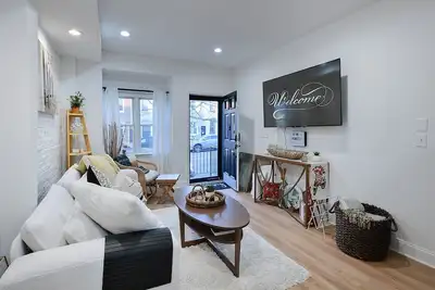 Image de Canton Rooftop Retreat+Chef’s Kitchen+Good Vibes