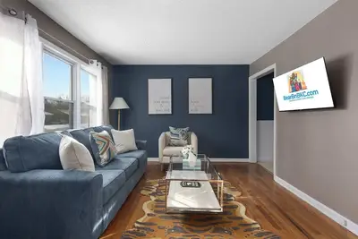 Image de No Stairs-2br:King Beds, Near Shops;Family friendly