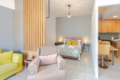 Image de George's House in City center