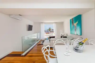 Image de Vista dos Seus Sonhos! | T2 HsRentals Vilamarina