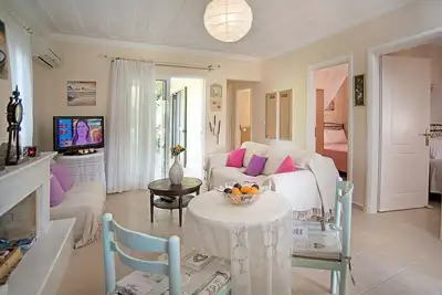 Image de Lefkada Summer House near the beach!