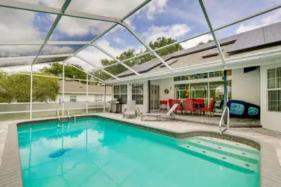 Image de Sunny Dunnellon Home w Pool, Lanai & Grill!