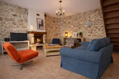 Image de Ti Kozh –  Ancien hôtel breton près de l'église