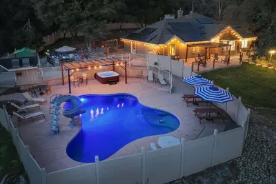 Image de New! Splash Mountain @ Yosemite w/ pool/game room/hot tub