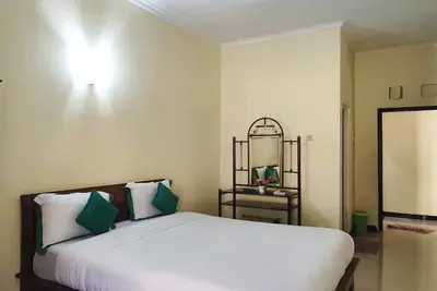 Image de Hunian rumah 2 lantai yang terletak di pusat kota, strategis dan terjangkau.