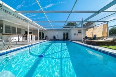 Image de Vacation Pool House 3! 5bd 3br