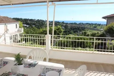 Image de Beautiful ground sky \"Mauro\" with sea view