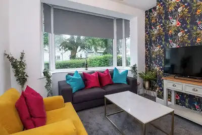 Image de Stylish Hot Tub House