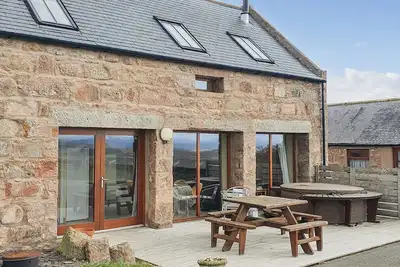 The Stables - Uk7791