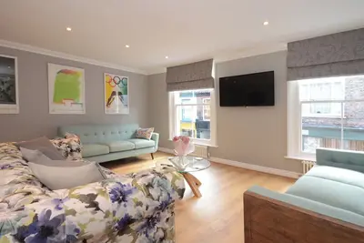 Image de 3 chambres à coucher à York