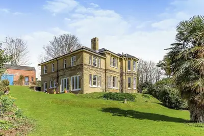 Image de 6 chambres à coucher à Brading, near Sandown