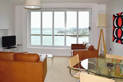 Image de 2 chambres à coucher à Torquay