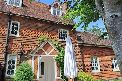 Image de 4 chambres à coucher à Farnham